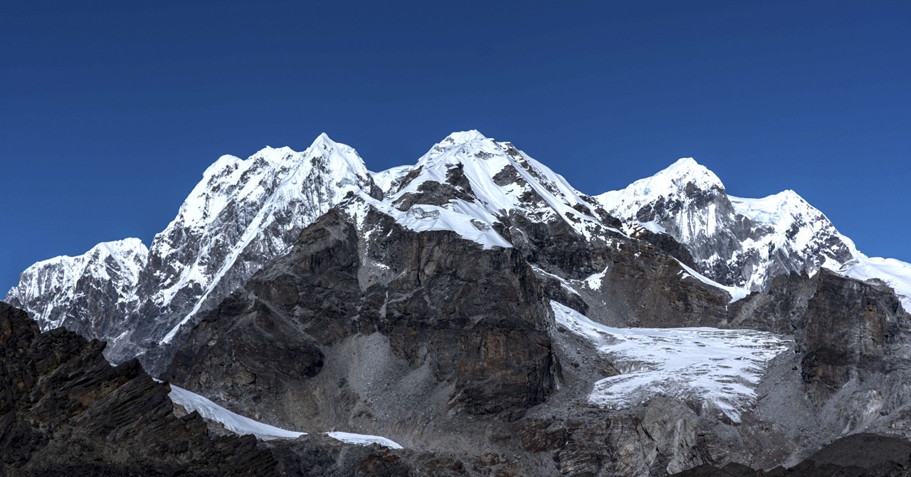 Trek to Everest Base Camp | Hiking Up to Everest Base Camp